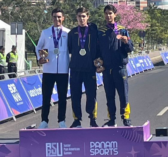 El ciclista Iván Aguilar abre con el oro
