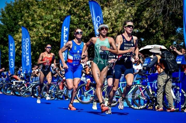 La triatleta Rosa María Tapia cerró en 7o