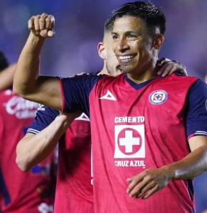 Cruz Azul vuela en el liderato de la Liga MX