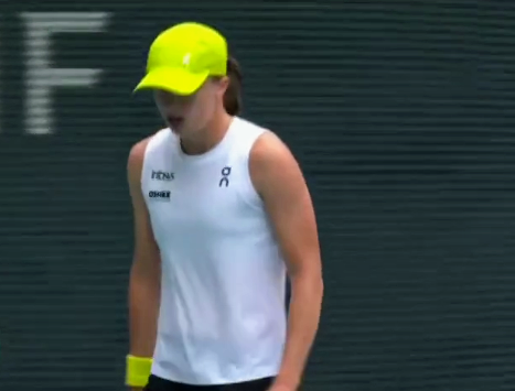 Iga Swistek avanzó a octavos en el Miami Open