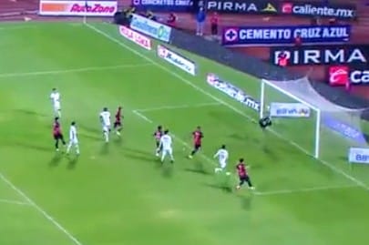 Cruz Azul apunta al liderato, ganó 2-1 al León