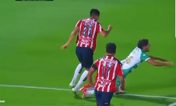 Santos venció 1-0 a Chivas